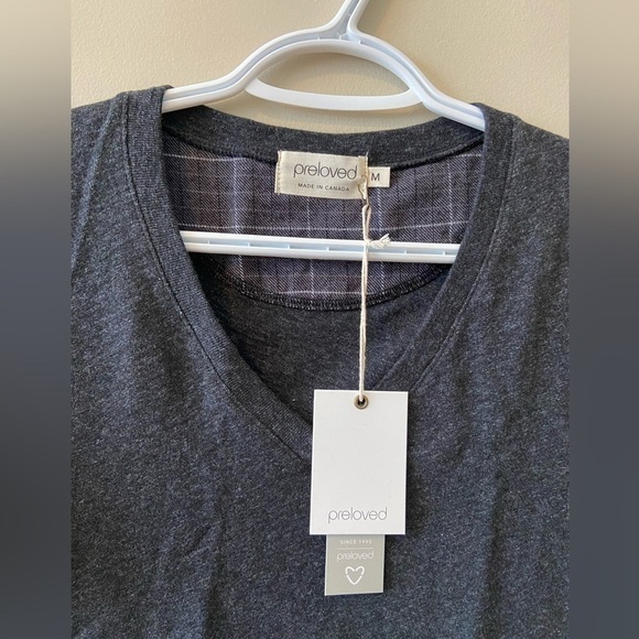 𝅺preloved TORONTO Willow Tee NWT medium - Picture 10 of 11